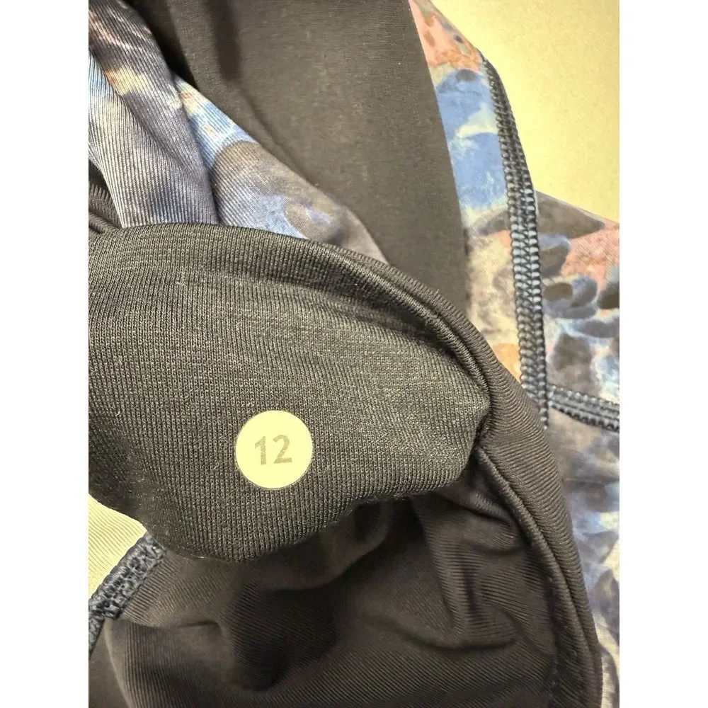 Lululemon If You're Lucky Crop *Full-On Luxtreme. Active Wear. Sz 12